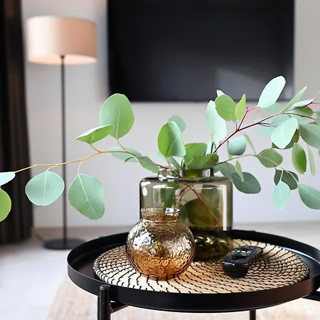 Eiwelhome - Stilvoll, Urban-ruhig Schlafen, Bahnhofsnah, Balkon