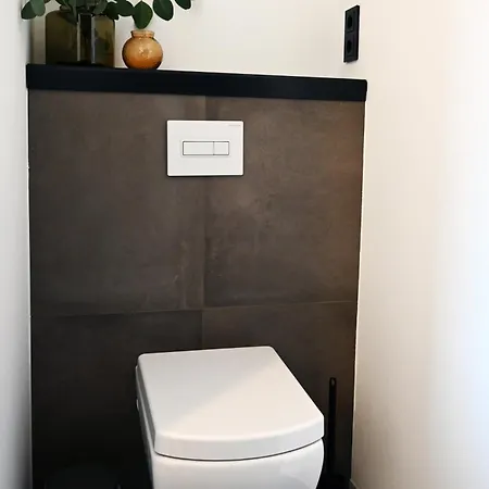 Eiwelhome - Stilvoll, Urban-ruhig Schlafen, Bahnhofsnah, Balkon Apartment