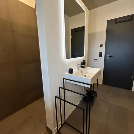 Apartment Eiwelhome - Stilvoll, Urban-ruhig Schlafen, Bahnhofsnah, Balkon Erfurt