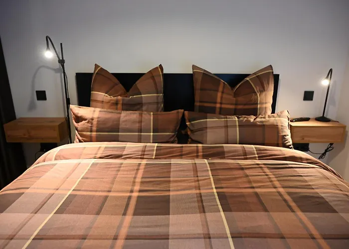 Daire Eiwelhome - Stilvoll, Urban-ruhig Schlafen, Bahnhofsnah, Balkon *