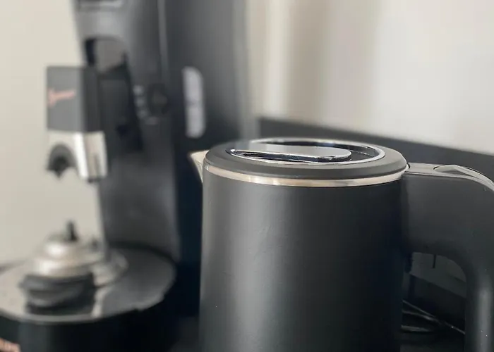 Apartment Eiwelhome - Stilvoll, Urban-ruhig Schlafen, Bahnhofsnah, Balkon