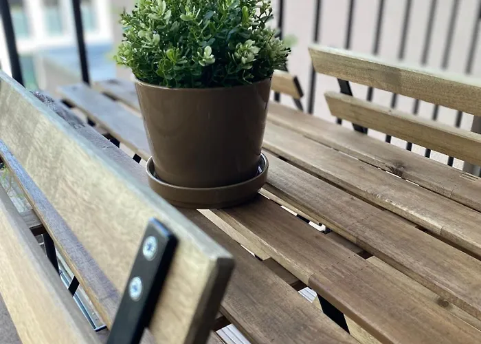 Eiwelhome - Stilvoll, Urban-ruhig Schlafen, Bahnhofsnah, Balkon