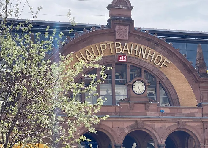 Eiwelhome - Stilvoll, Urban-ruhig Schlafen, Bahnhofsnah, Balkon