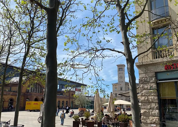 Eiwelhome - Stilvoll, Urban-ruhig Schlafen, Bahnhofsnah, Balkon Daire *