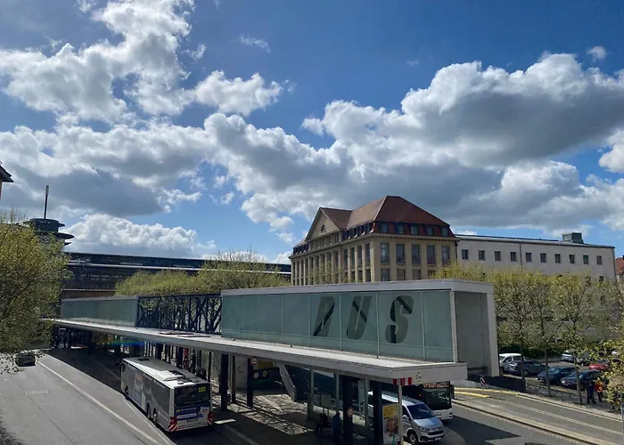 Daire Eiwelhome - Stilvoll, Urban-ruhig Schlafen, Bahnhofsnah, Balkon *