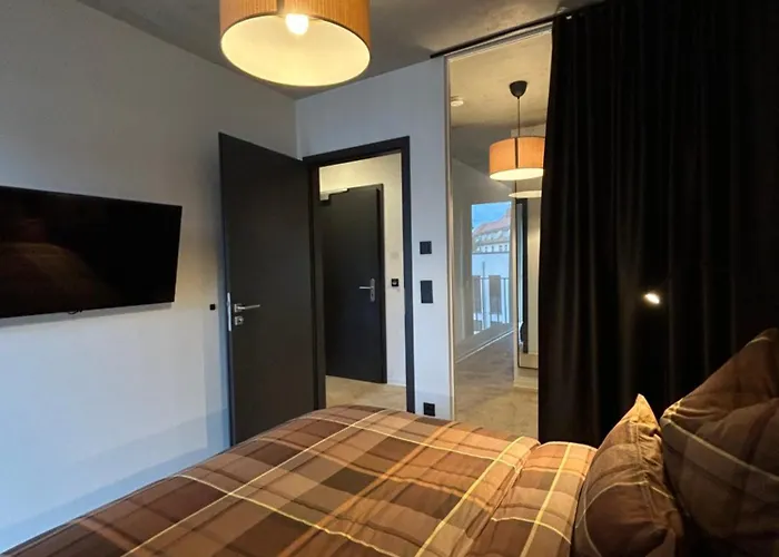 Daire Eiwelhome - Stilvoll, Urban-ruhig Schlafen, Bahnhofsnah, Balkon *