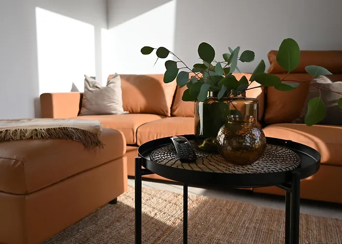 Daire Eiwelhome - Stilvoll, Urban-ruhig Schlafen, Bahnhofsnah, Balkon *